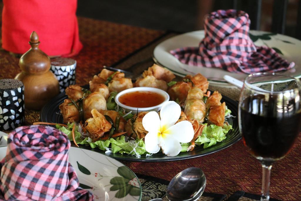 The Bong Thom Homestay Siem Reap Exteriör bild