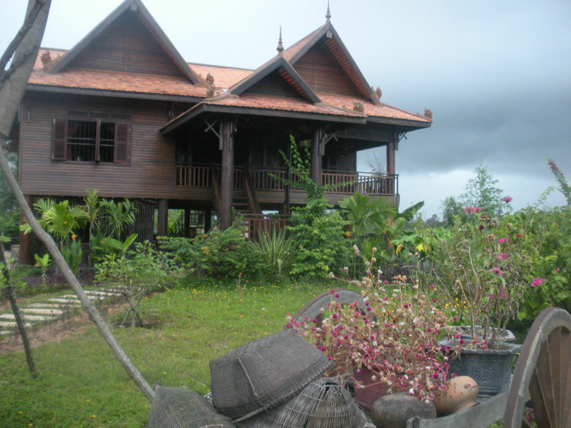The Bong Thom Homestay Siem Reap Exteriör bild